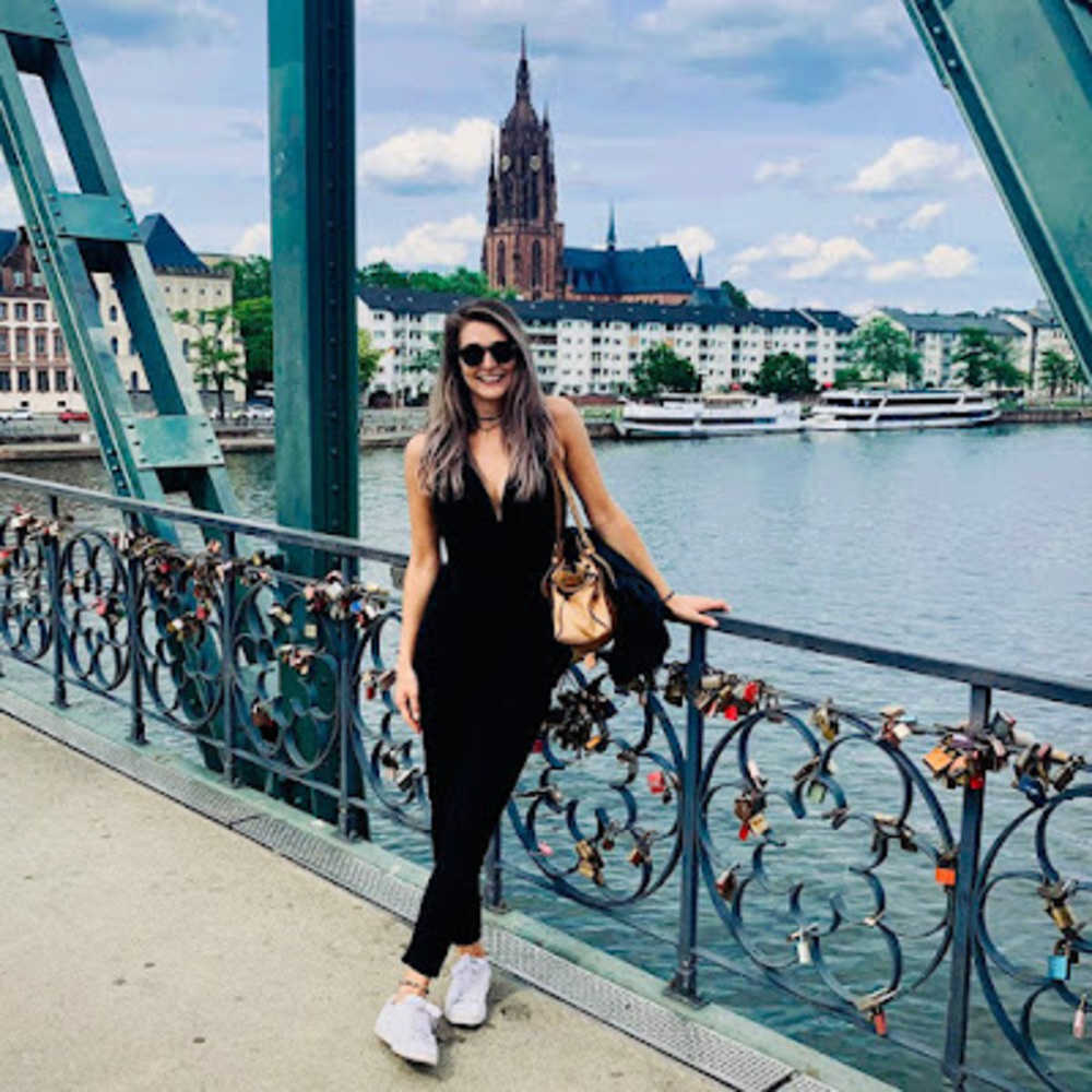 Meet your Posher, Alexandra